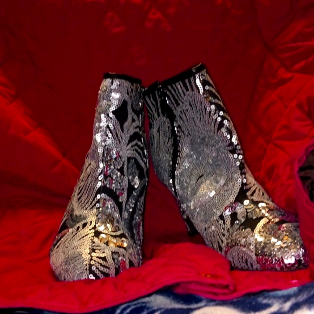 Joan Boyce NWOT Black Bootie With Silver Sequins